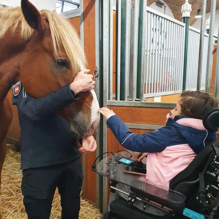 Lea besucht Polizei Reiterstaffel
